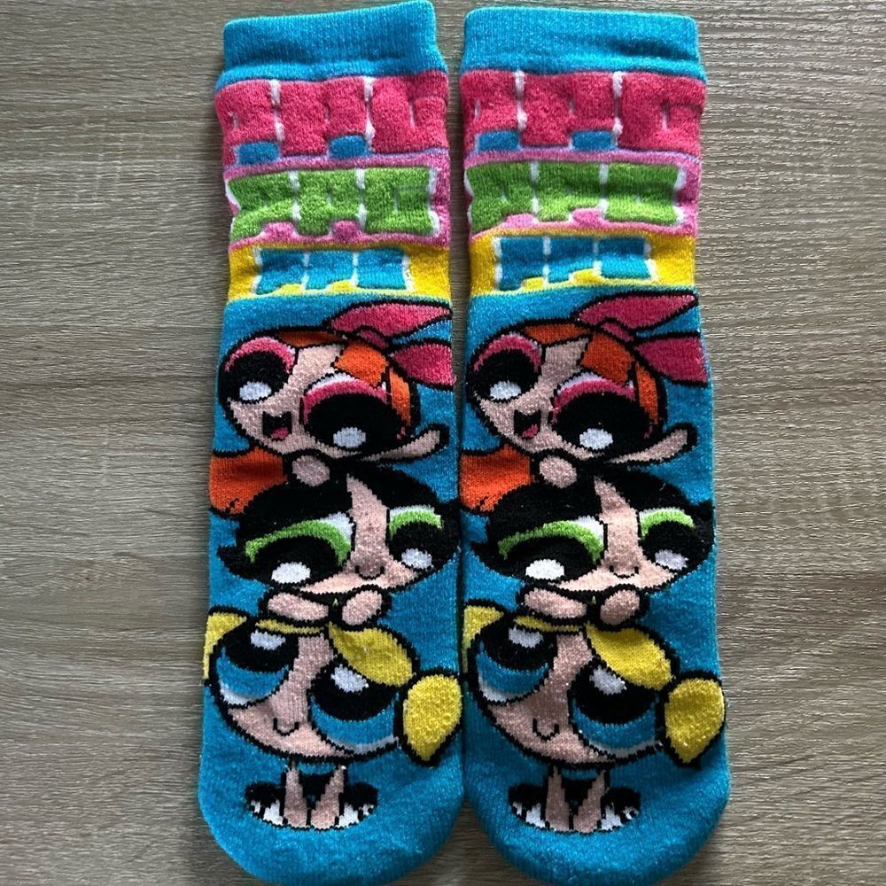 NWOT … CARTOON NETWORK “Powerpuff Girls” Colorful Gripper Socks